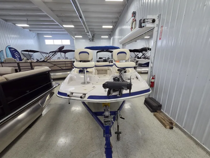 Slide: The Image of Tahoe 215 Xi 2010 - 4