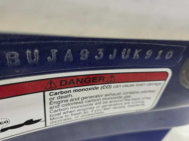 Slide: The Image of Tahoe 215 Xi 2010 - 41