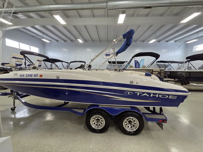 Slide: The Image of Tahoe 215 Xi 2010 - 8