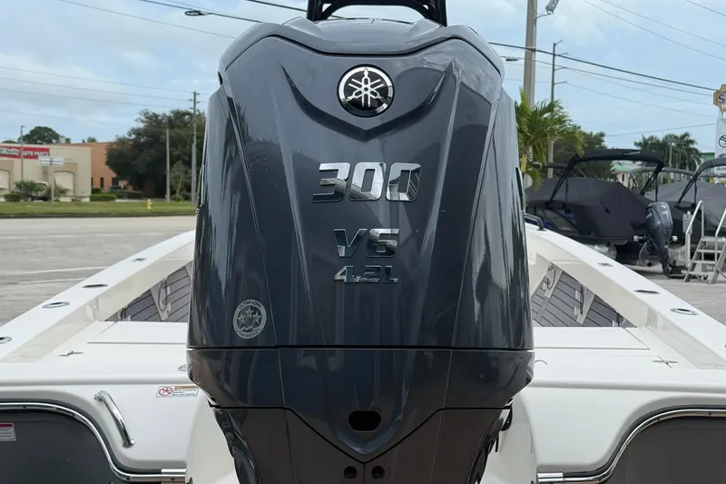 Slide: The Image of 2023 Pathfinder 2600 TRS with Yamaha 300 V6 4.2L outboard engine. - 5
