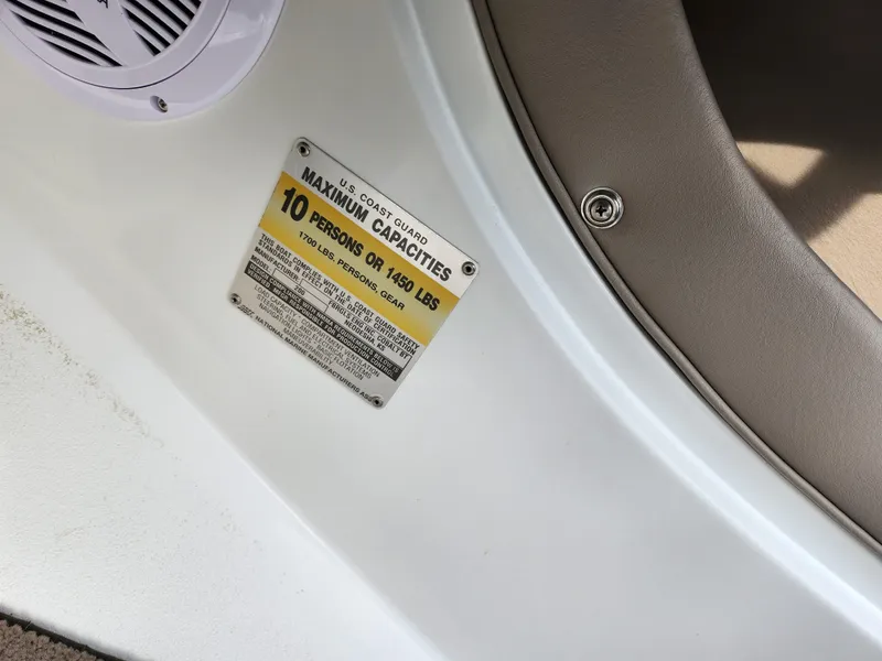 Slide: The Image of Capacity label on 1998 Cobalt 200 boat, maximum 10 persons or 1450 lbs. - 14