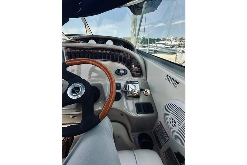 Slide: The Image of Sea Ray 290 Amberjack 2005 - 17