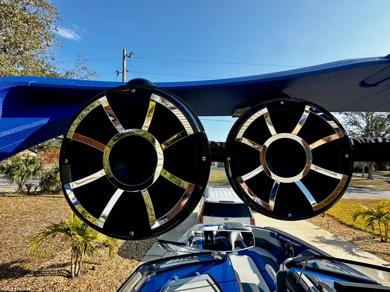 Slide: The Image of Speakers on a 2017 Malibu M235 boat. - 14