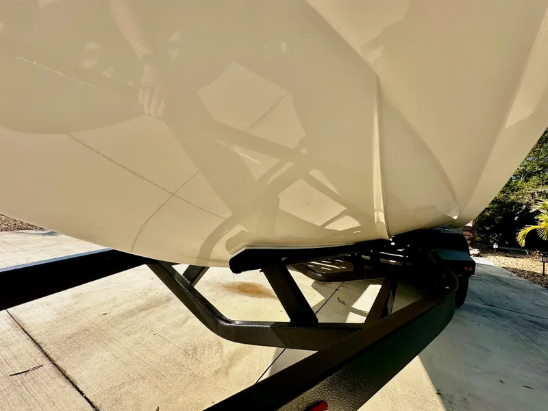 Slide: The Image of Malibu M235 boat on trailer, side view, 2017 model. - 41