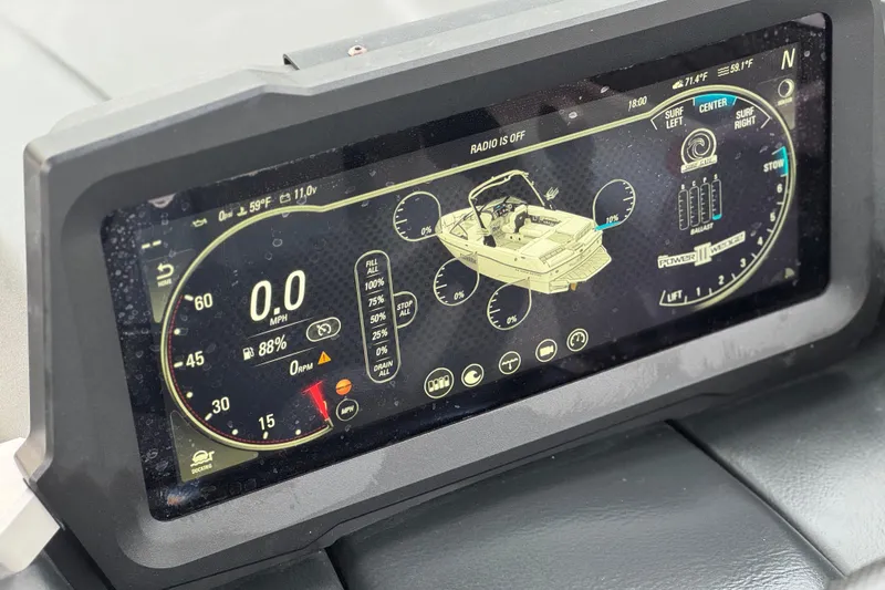 Slide: The Image of Dashboard display of 2023 Malibu Wakesetter 21 LX showing speed, ballast, and surf settings. - 30