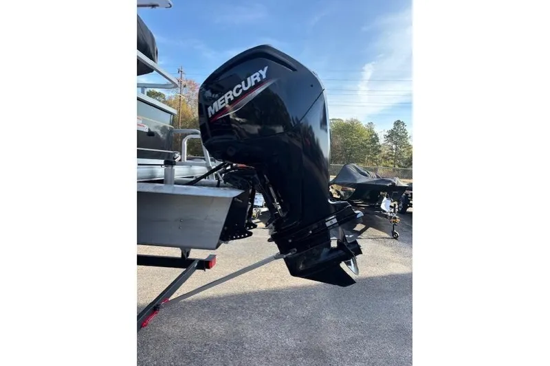 Slide: The Image of Mercury outboard motor on 2021 Sun Tracker Bass Buggy 18 DLX pontoon boat. - 58