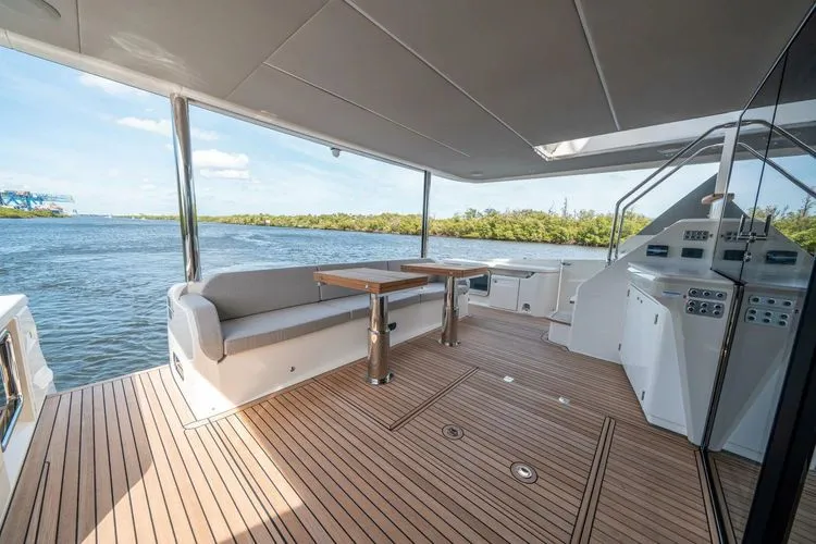 Slide: The Image of 2023 Absolute 68 Navetta - Image 12 - 12