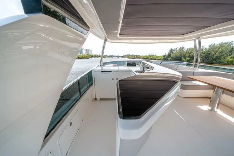 Slide: The Image of 2023 Absolute 68 Navetta - Image 19 - 19