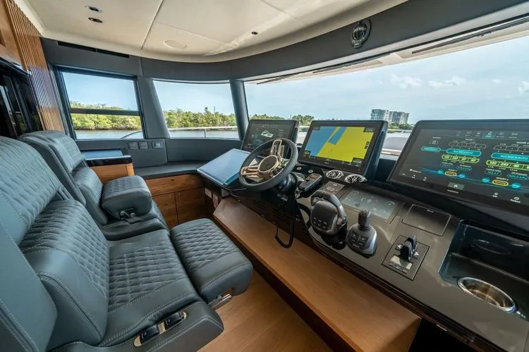 Slide: The Image of 2023 Absolute 68 Navetta - Image 36 - 36