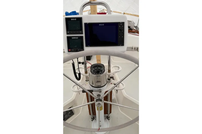 Slide: The Image of Steering wheel and navigation equipment on a 2003 Sabre 362 sailboat. - 7