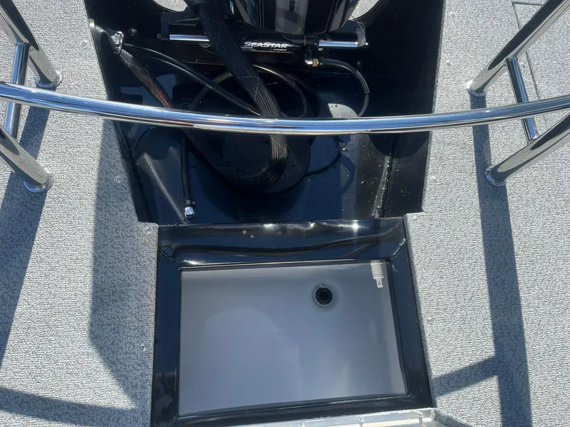 Slide: The Image of Aft Livewell - 18