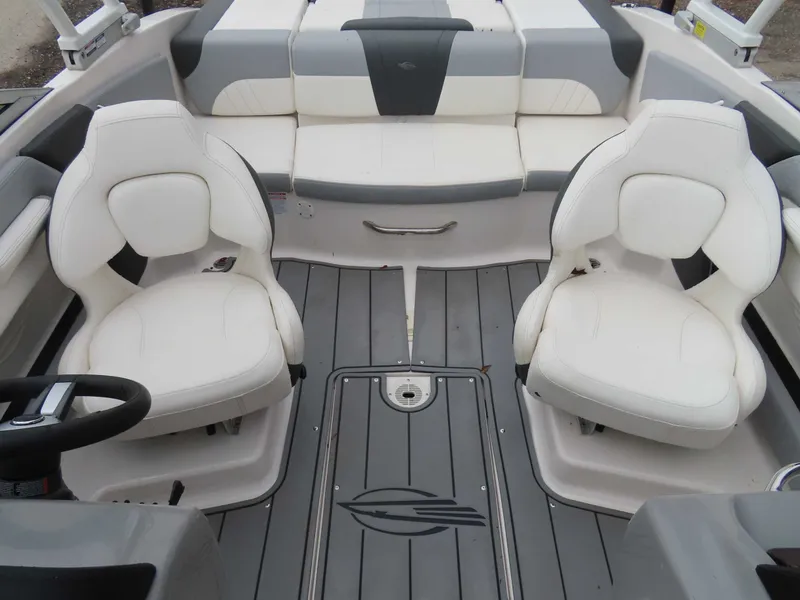 Slide: The Image of Chaparral 21 SSi 2023 - 12