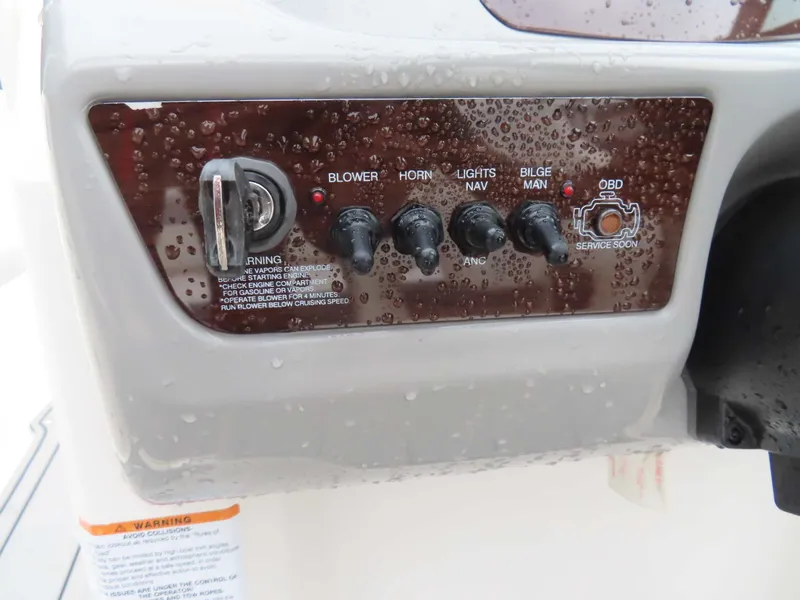 Slide: The Image of Chaparral 21 SSi 2023 - 18