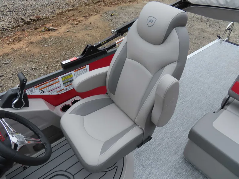 Slide: The Image of Premier Sunsation 230 RS (28 PTX) 2026 - 18