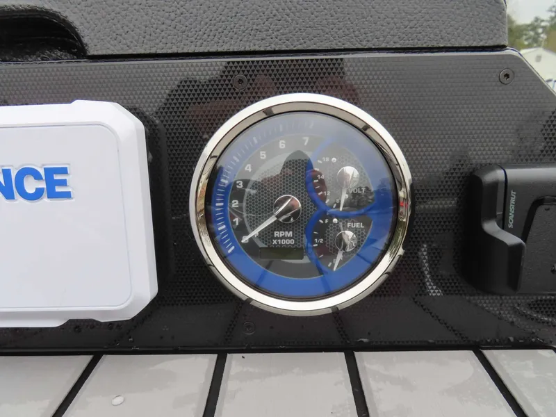 Slide: The Image of Premier Sunsation 230 RS (28 PTX) 2026 - 23