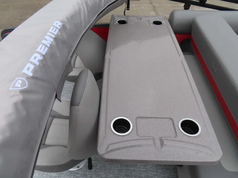 Slide: The Image of Premier Sunsation 230 RS (28 PTX) 2026 - 31