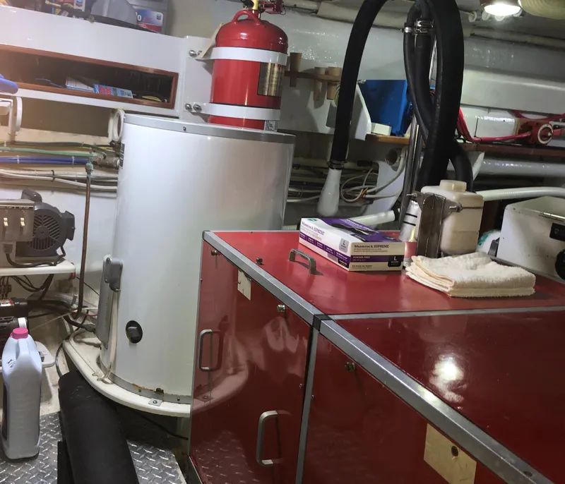 Slide: The Image of Ocean Alexander Custom Aft Deck Motoryacht 1985 - 54