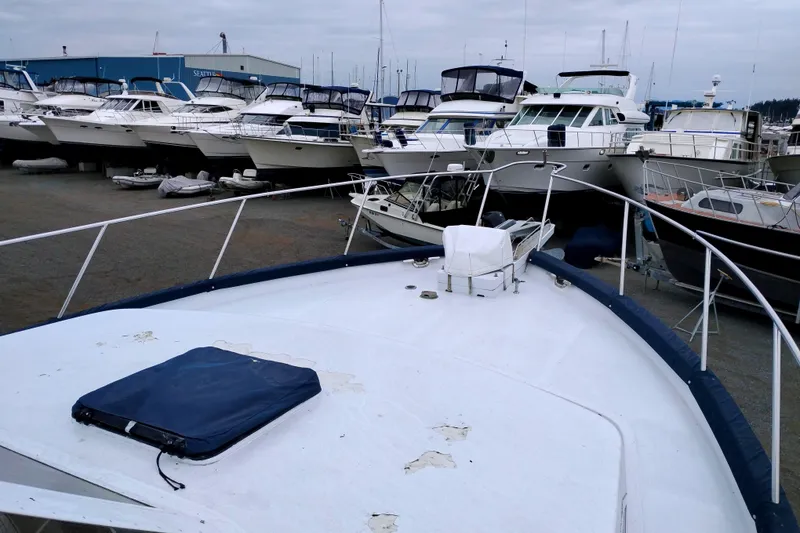 Slide: The Image of Ocean Alexander Custom Aft Deck Motoryacht 1985 - 60