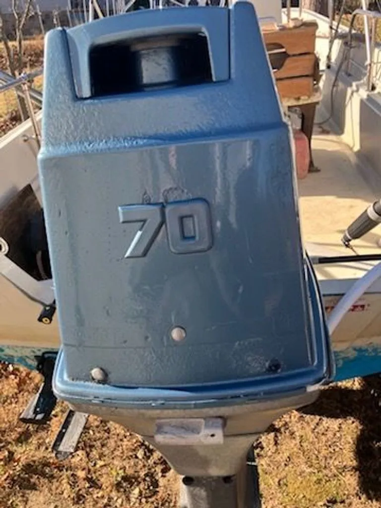 Slide: The Image of Boston Whaler Montauk 1986 - 20