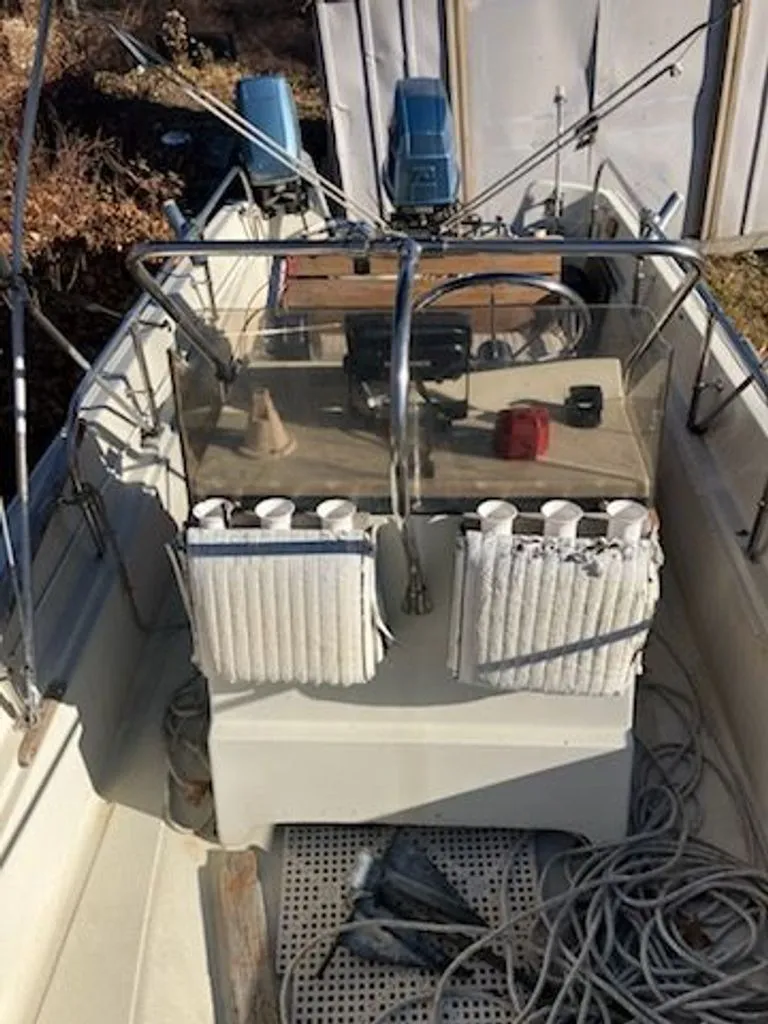 Slide: The Image of Boston Whaler Montauk 1986 - 21