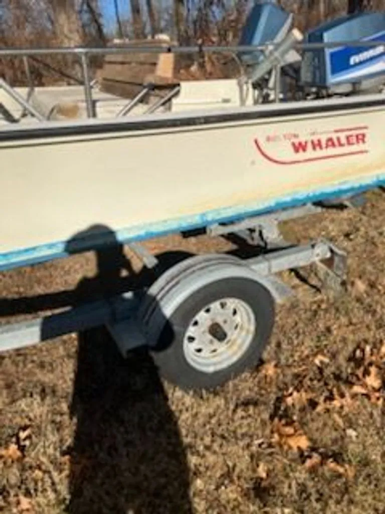 Slide: The Image of Boston Whaler Montauk 1986 - 25