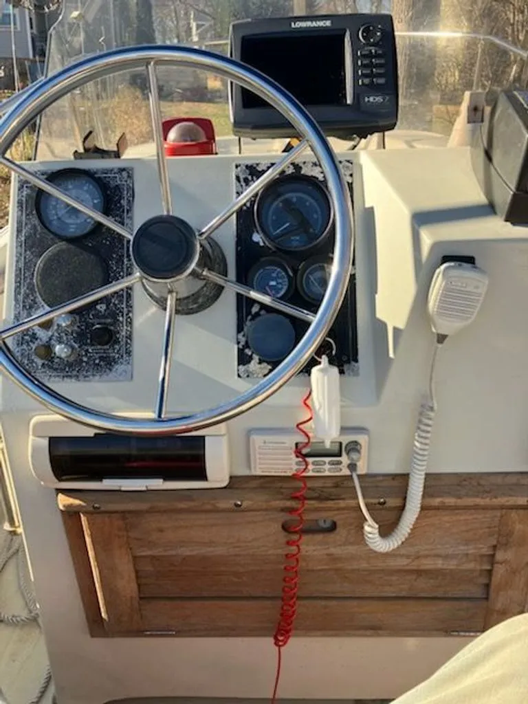 Slide: The Image of Boston Whaler Montauk 1986 - 3