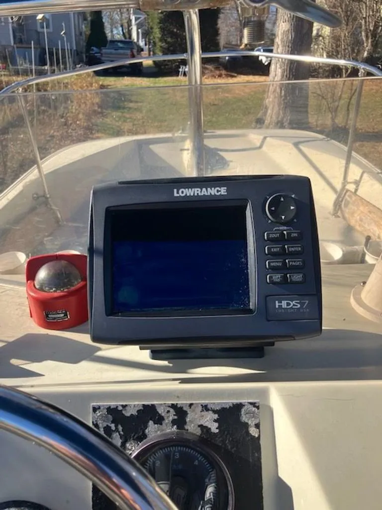 Slide: The Image of Boston Whaler Montauk 1986 - 30