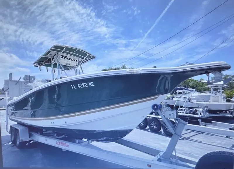 The Image of Triton 2486 CC 2005 - 0