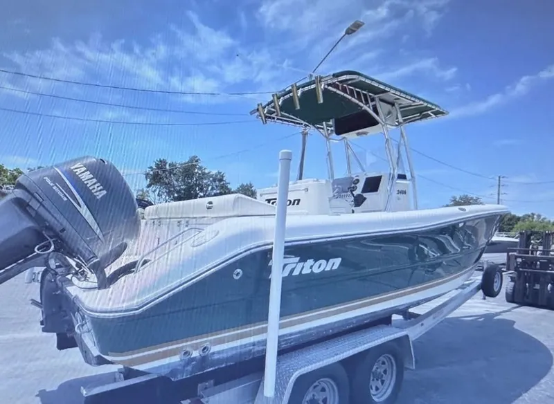 Slide: The Image of Triton 2486 CC 2005 - 2