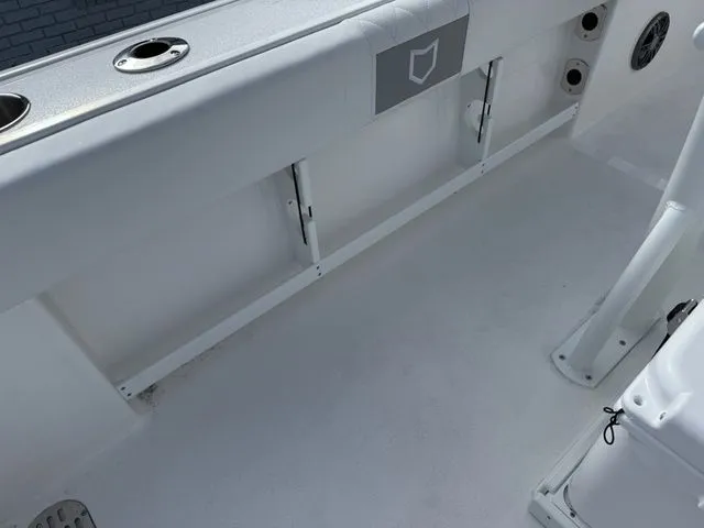 Slide: The Image of Sea Fox 248 Commander 2026 - 11