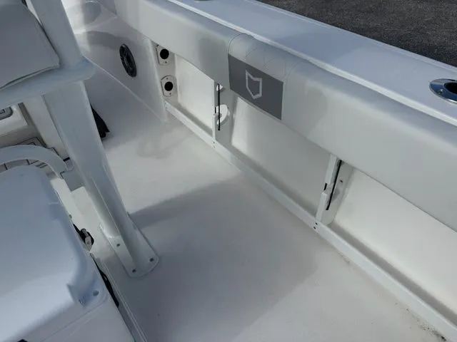 Slide: The Image of Sea Fox 248 Commander 2026 - 13