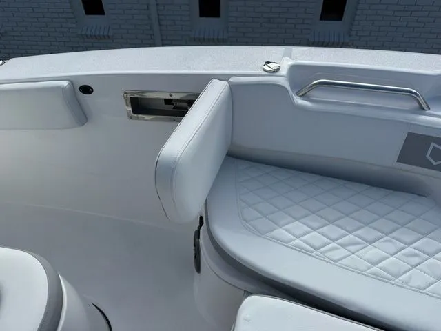 Slide: The Image of Sea Fox 248 Commander 2026 - 15