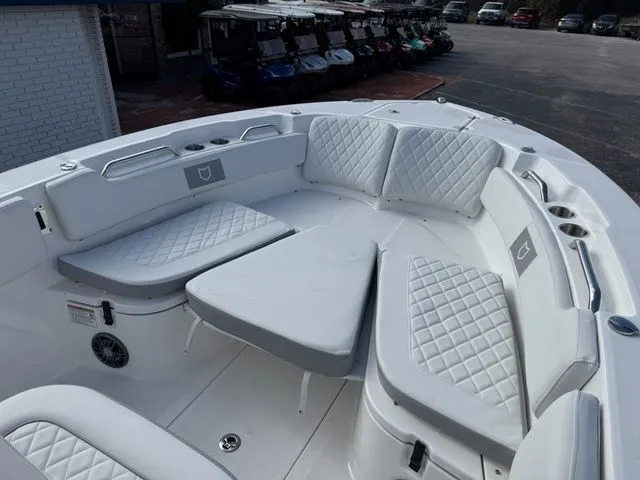 Slide: The Image of Sea Fox 248 Commander 2026 - 17