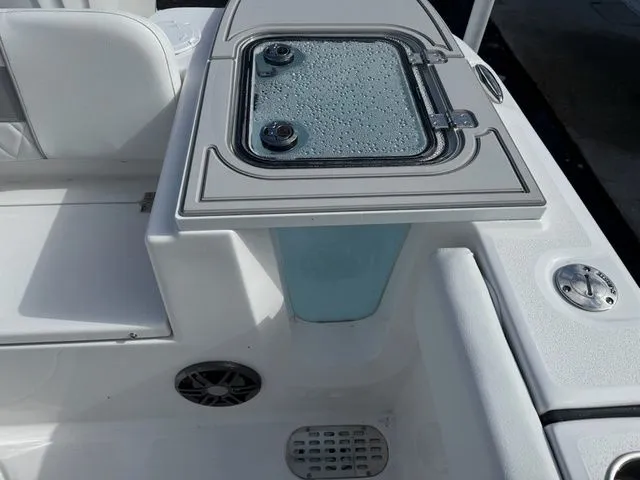 Slide: The Image of Sea Fox 248 Commander 2026 - 8