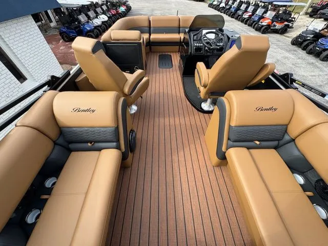 Slide: The Image of Bentley Pontoons Elite Admiral 253 2026 - 7