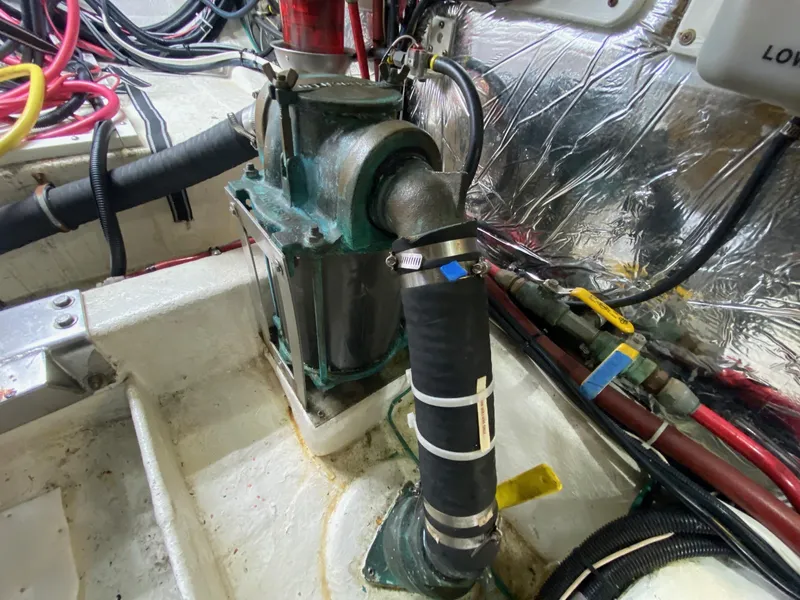 Slide: The Image of Ocean Alexander 510 Pilothouse 1999 - 75