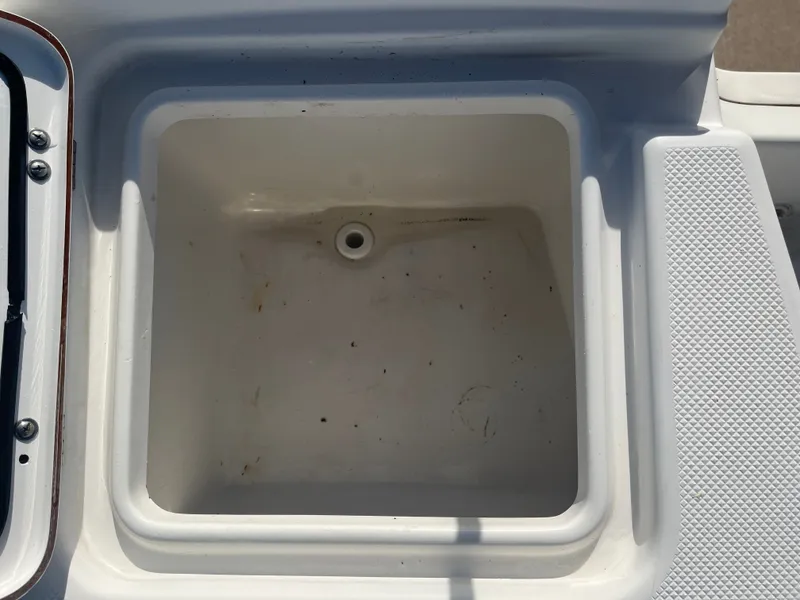 Slide: The Image of Sea Fox 200XT 2012 - 26