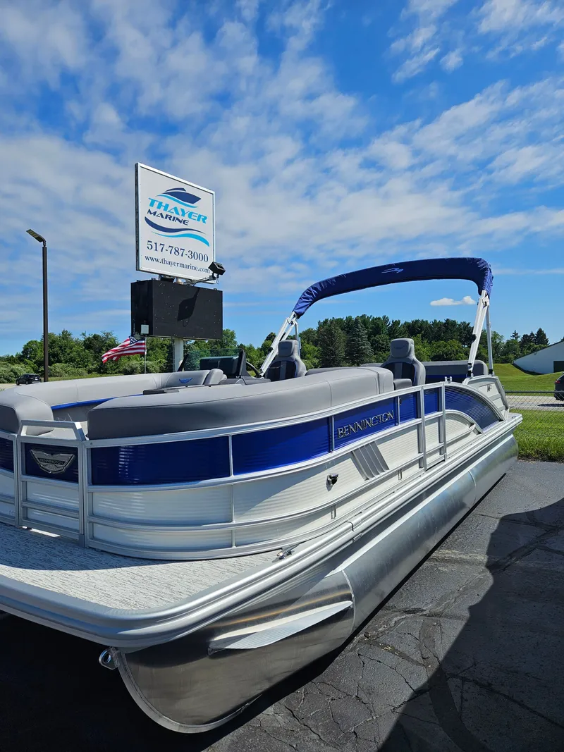 Slide: The Image of Bennington M Series 22 M-Swing Back 2026 - 4