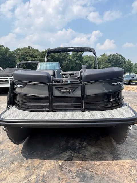 Slide: The Image of Bennington M Series 22 M-Swing Back 2026 - 3