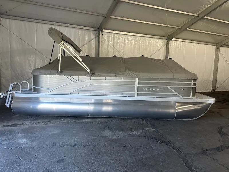 Slide: The Image of Bennington S-One 22 SSR TWIN TUBE 2026 - 3