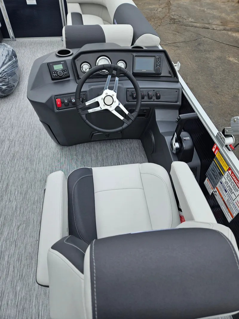 Slide: The Image of Bennington S-One 20 SL TWIN TUBE 2026 - 6