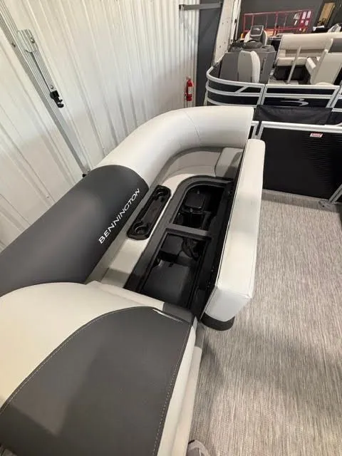 Slide: The Image of Interior of a 2026 Bennington S-1 22 SSR TWIN TUBE boat. - 12