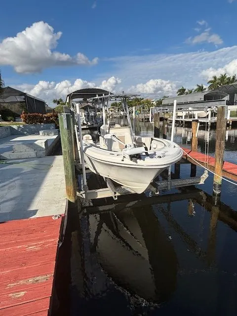 Slide: The Image of Pioneer 197 Sportfish 2009 - 13