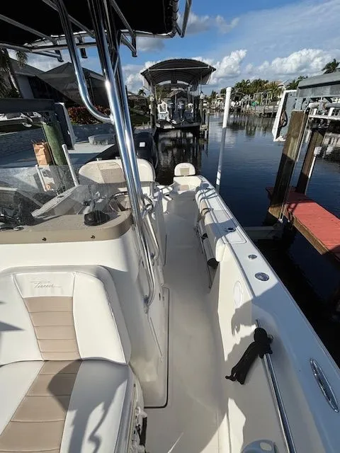 Slide: The Image of Pioneer 197 Sportfish 2009 - 8