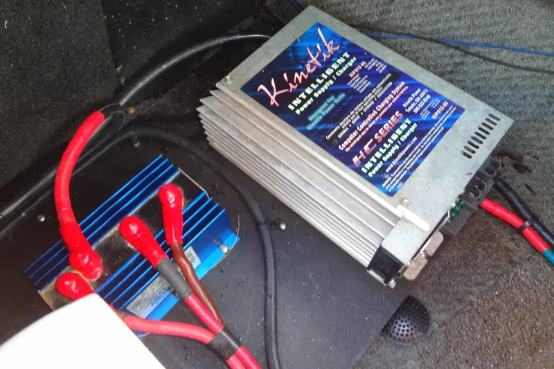 Slide: The Image of 2003 Ski Centurion Tsunami boat electrical system with Kinetik power components and wiring. - 36