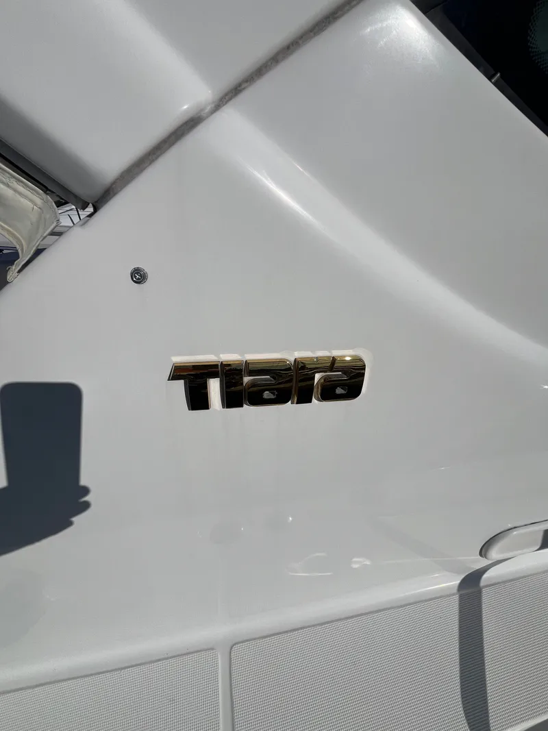 Slide: The Image of Tiara 3500 Sovran 2009 - 21