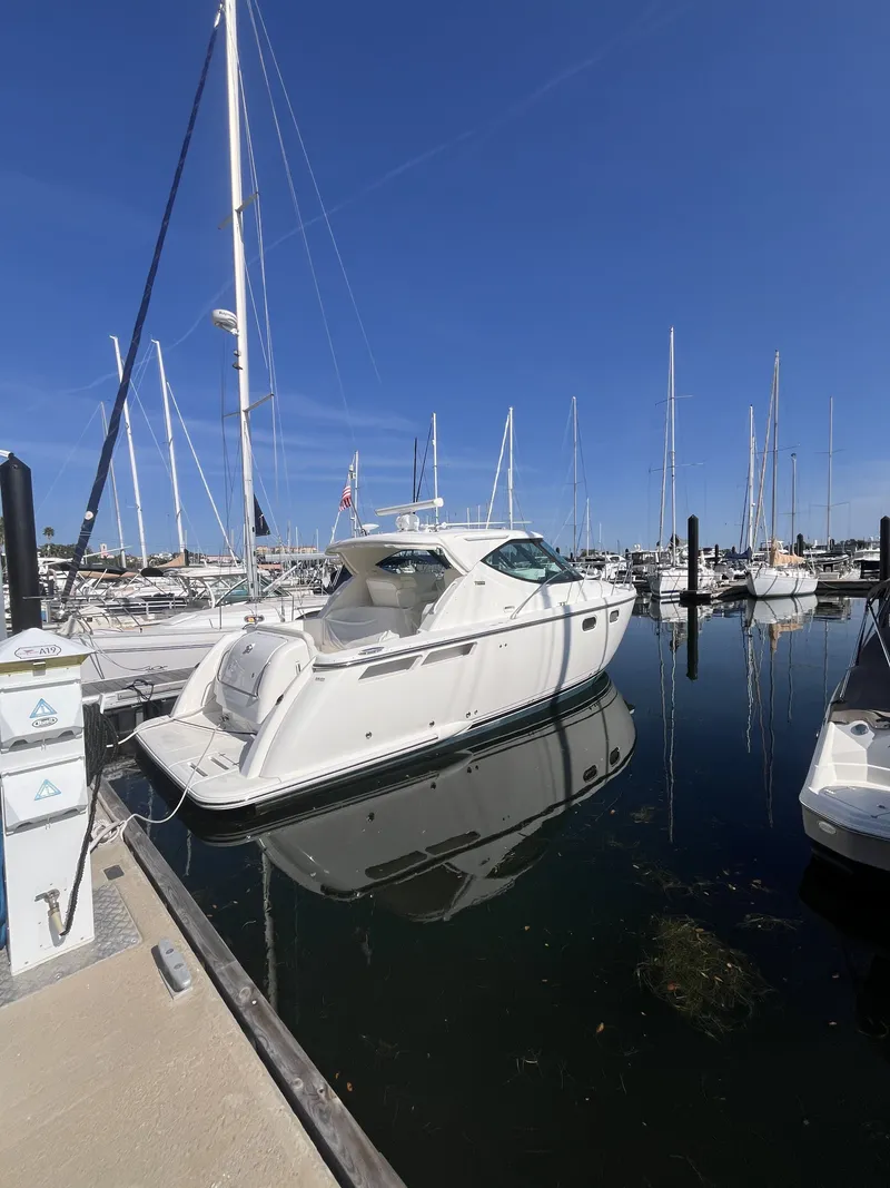 Slide: The Image of Tiara 3500 Sovran 2009 - 3