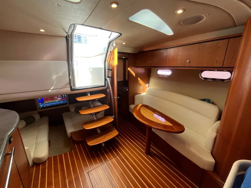 Slide: The Image of Tiara 3500 Sovran 2009 - 62