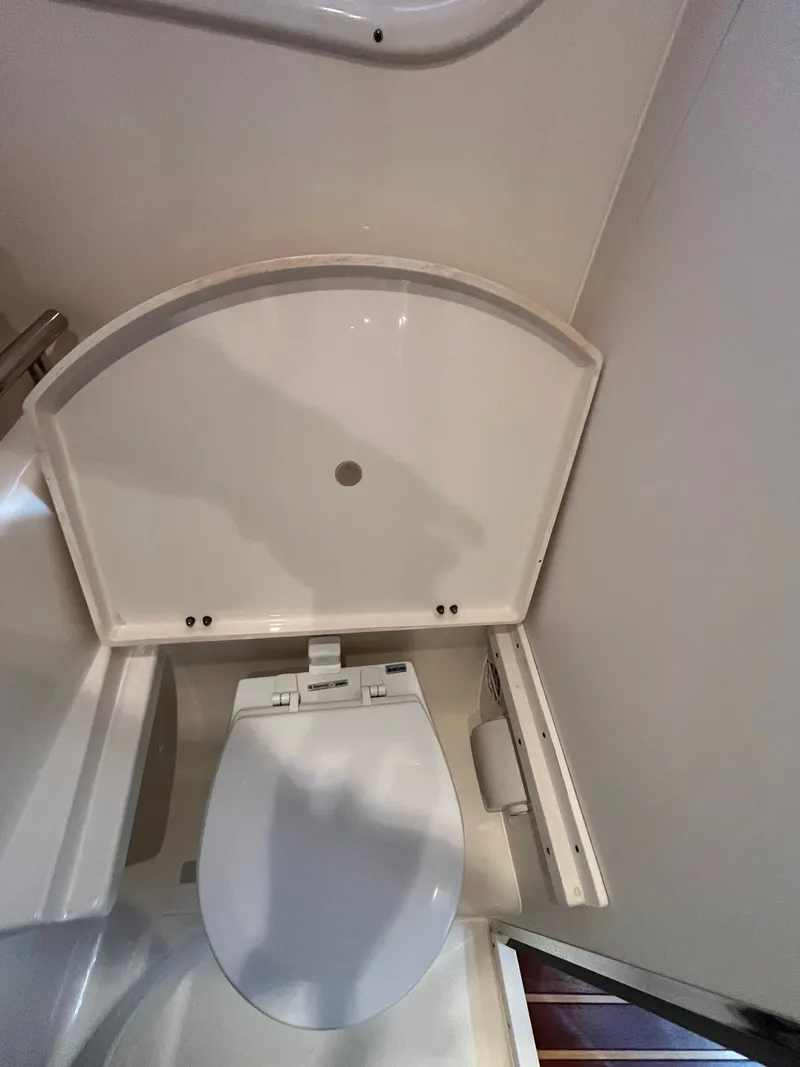 Slide: The Image of Tiara 3500 Sovran 2009 - 70