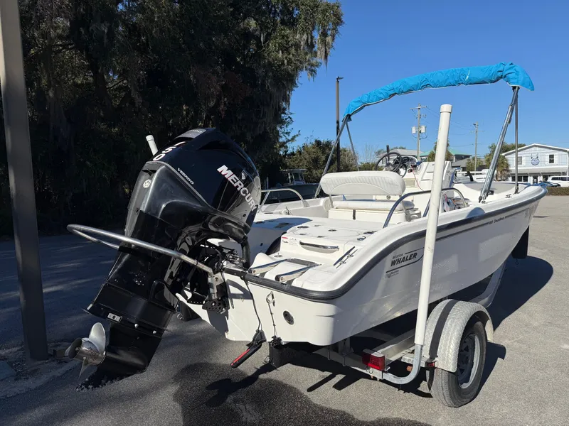 Slide: The Image of Boston Whaler 180 Dauntless 2006 - 5